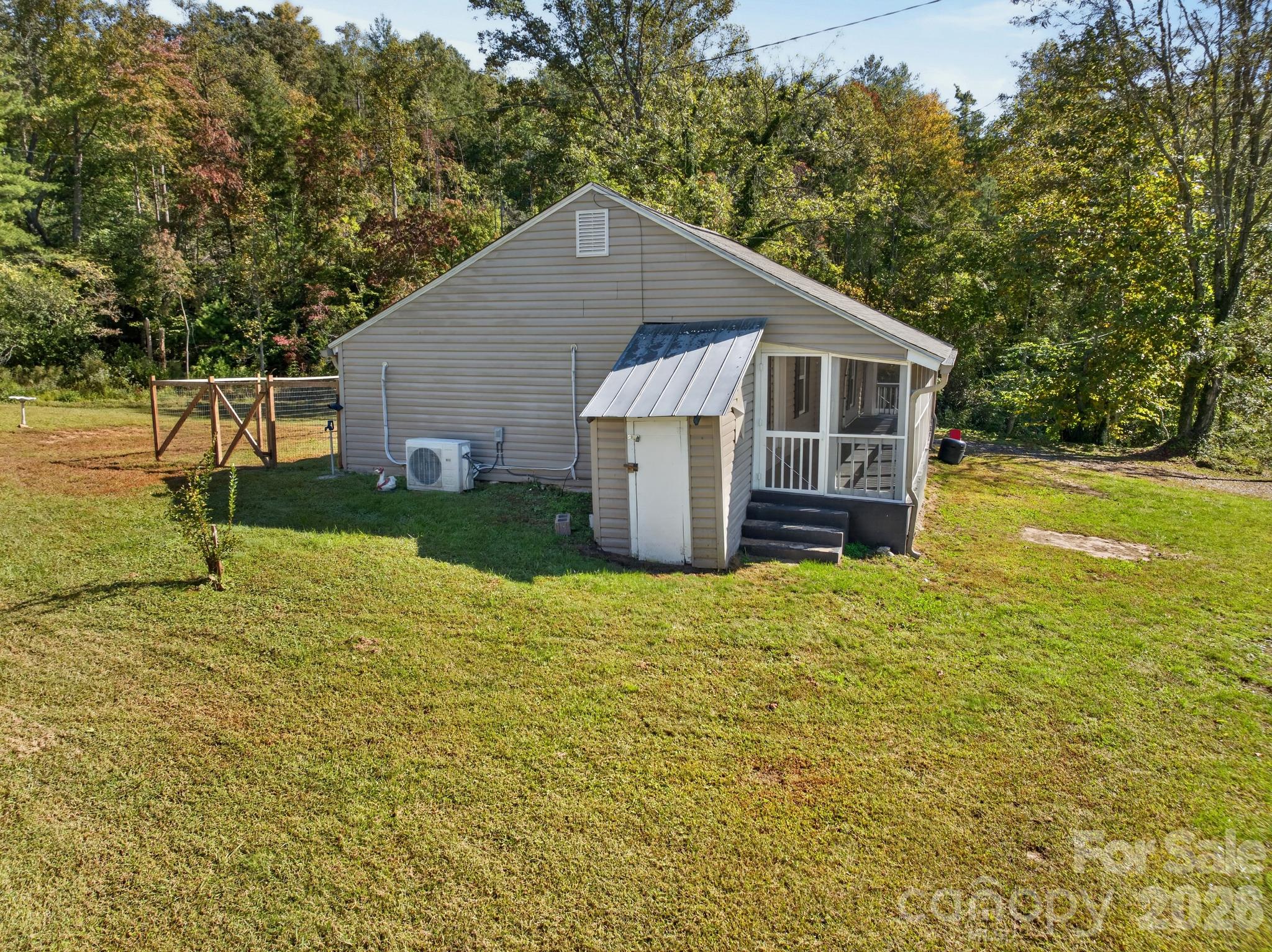 2805 H T Road Property Photo 6