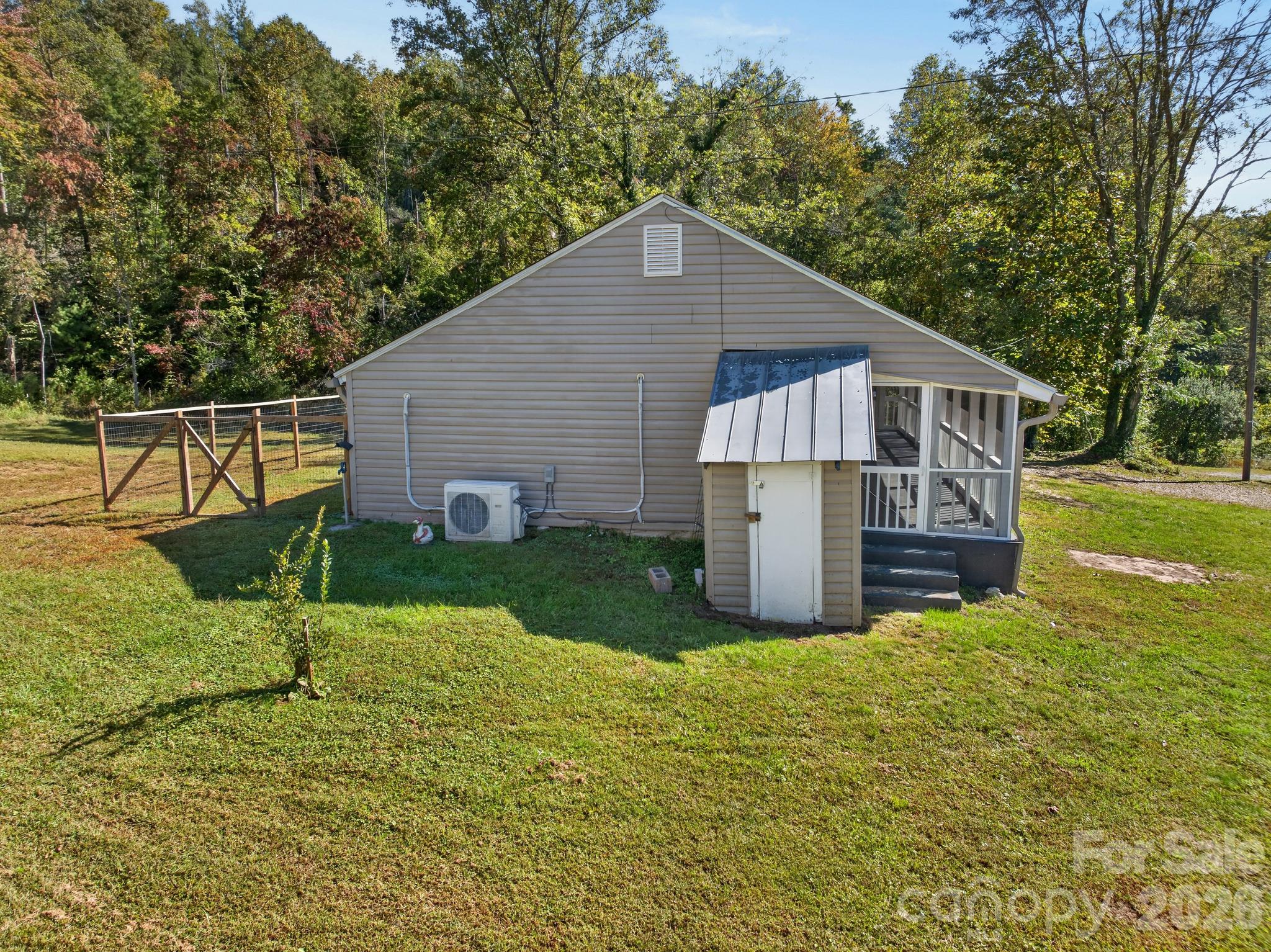 2805 H T Road Property Photo 7