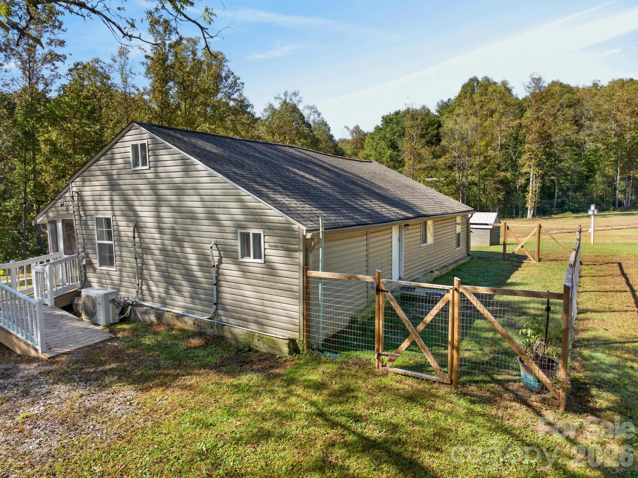 2805 H T Road Property Photo 28