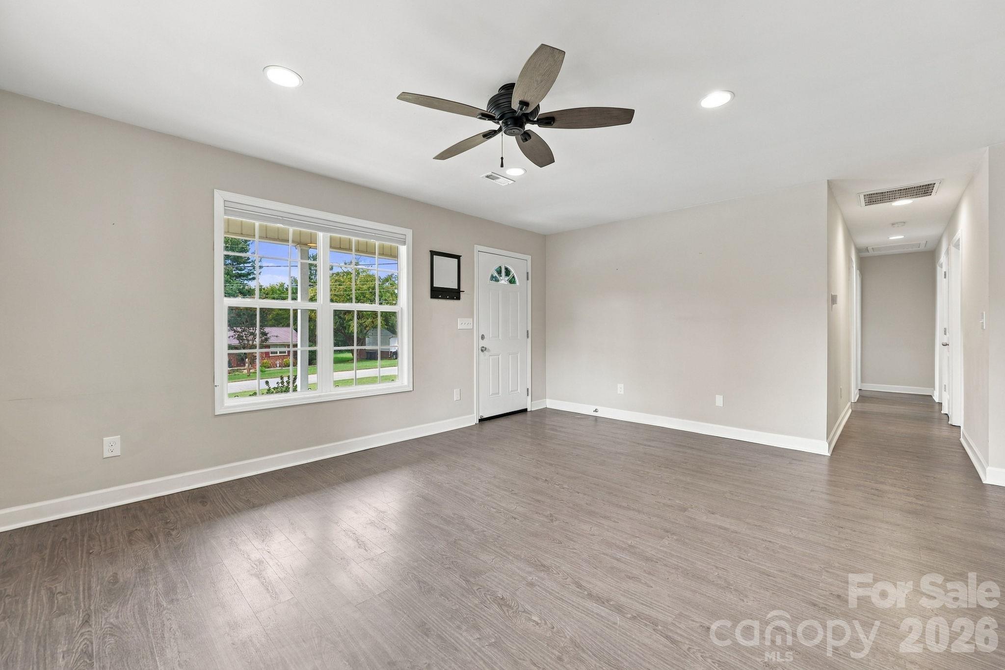 203 Crestview Drive Property Photo 17