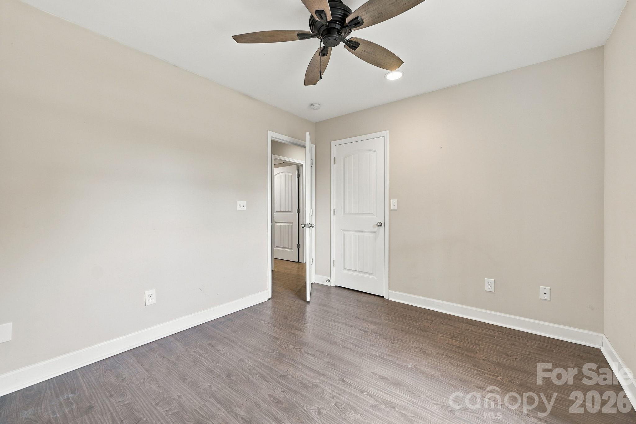 203 Crestview Drive Property Photo 21