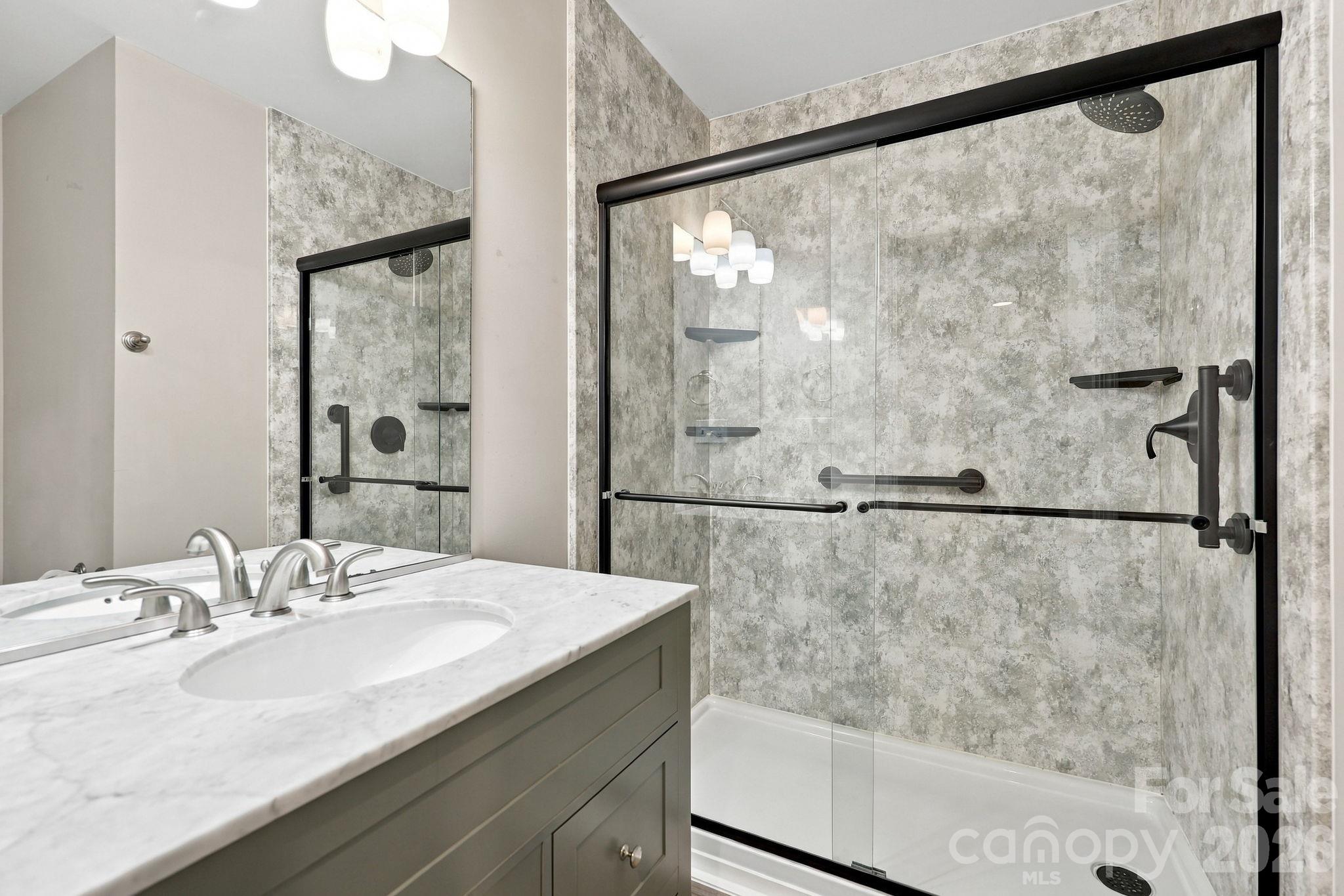 203 Crestview Drive Property Photo 23