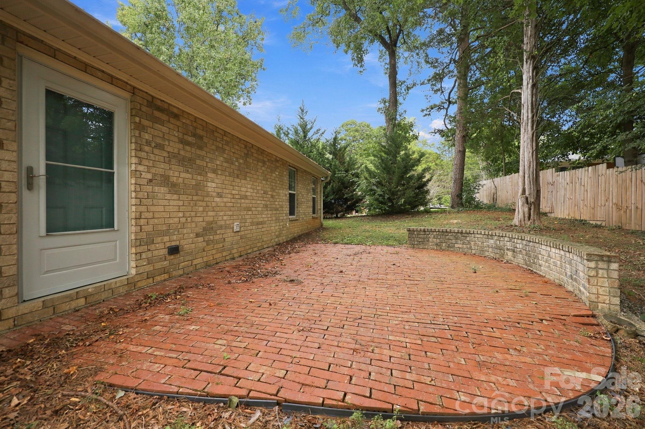 203 Crestview Drive Property Photo 32