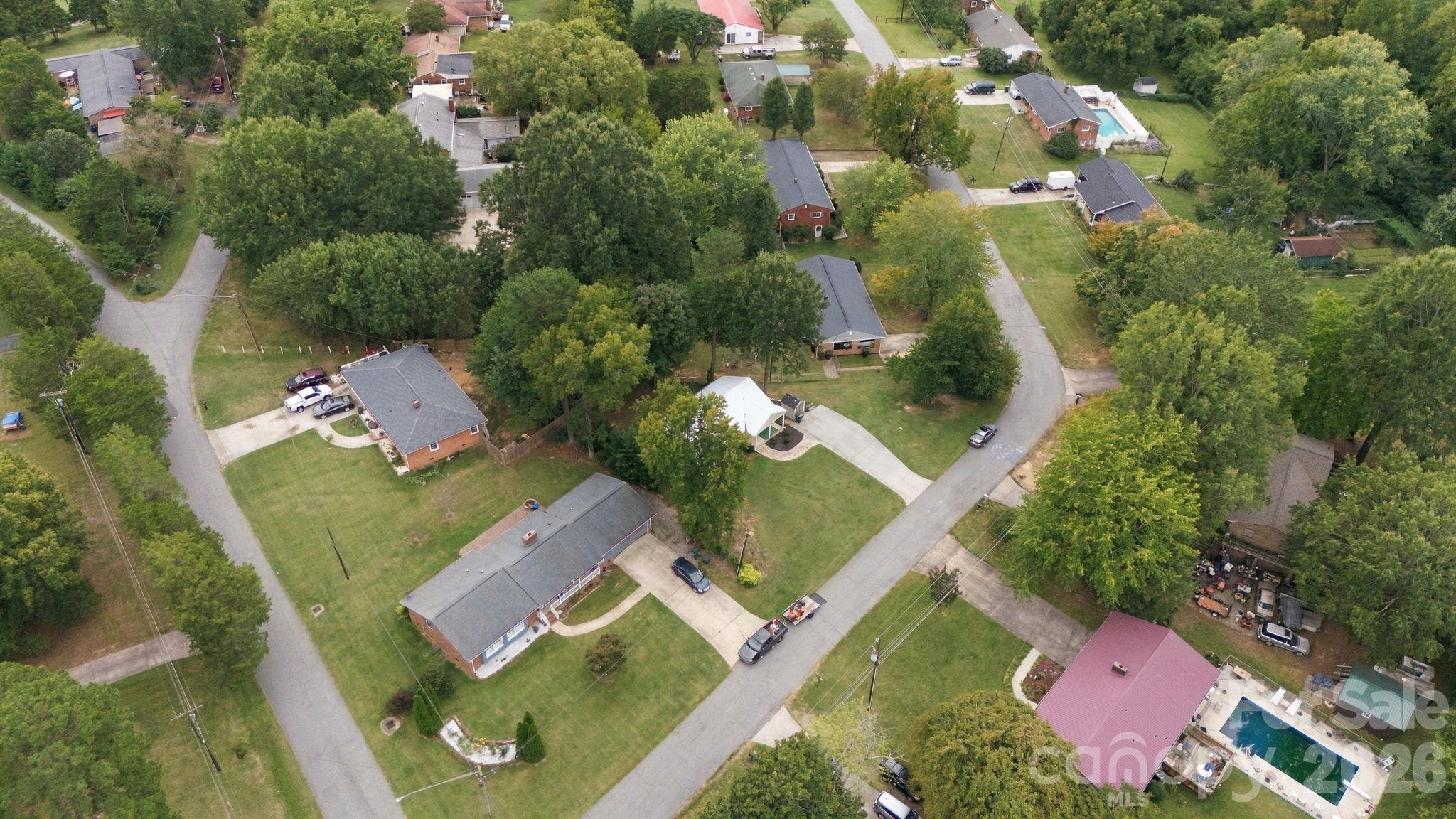 203 Crestview Drive Property Photo 32