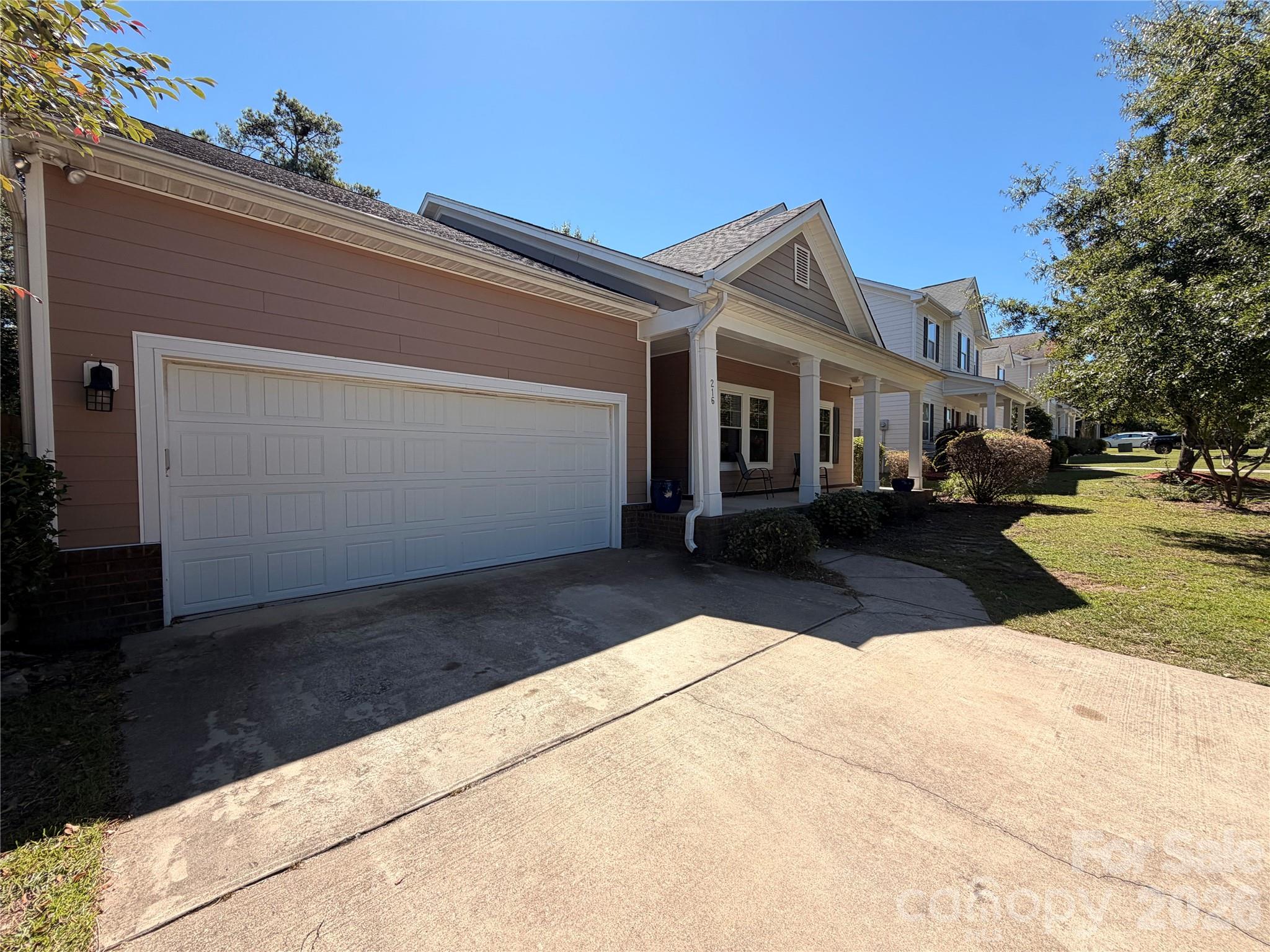 216 Bronze Drive Property Photo 3