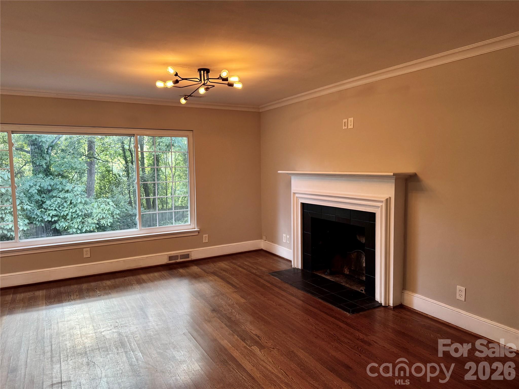 2108 Hassell Place Property Photo 3