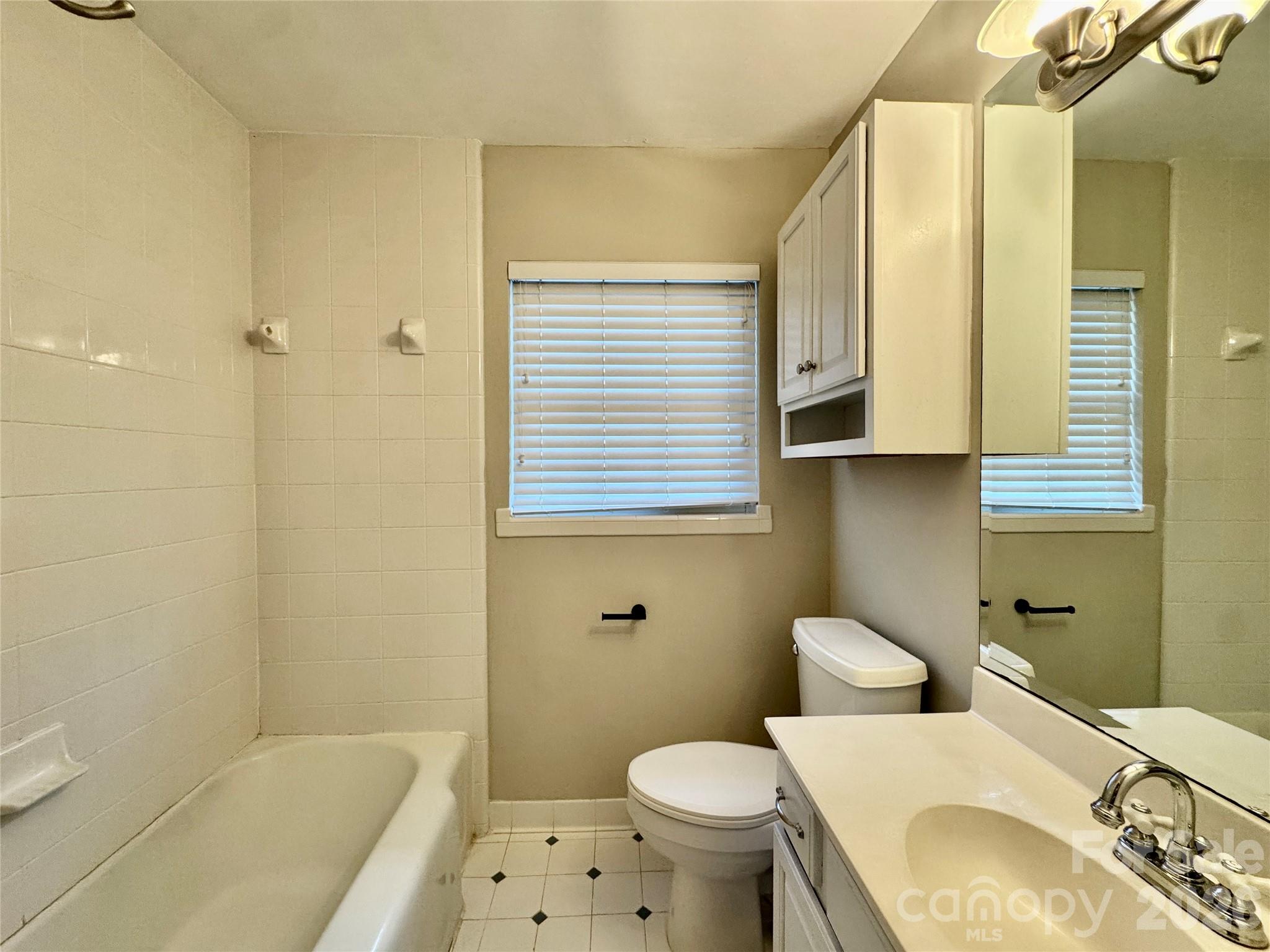2108 Hassell Place Property Photo 13