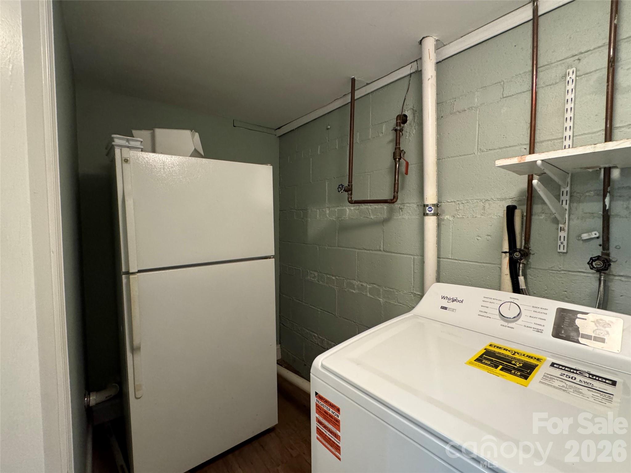 2108 Hassell Place Property Photo 23
