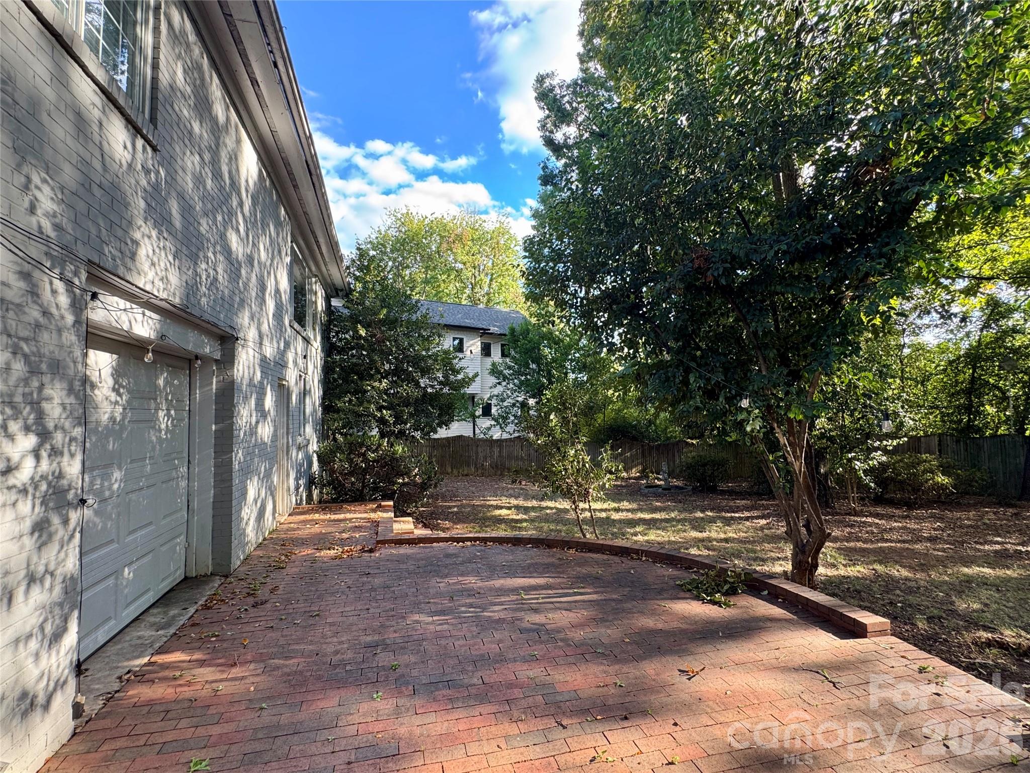 2108 Hassell Place Property Photo 25