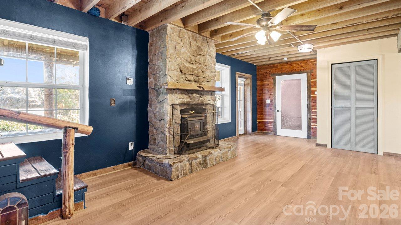 2955 Sherrills Ford Road Property Photo 12