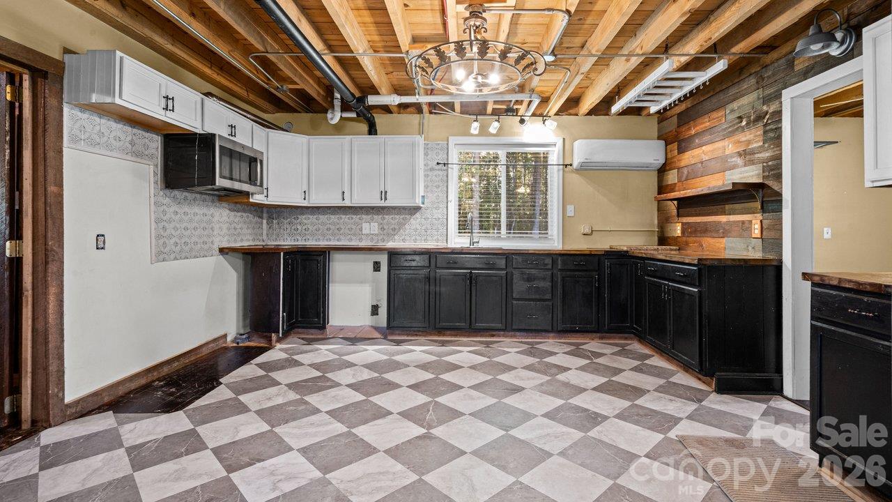 2955 Sherrills Ford Road Property Photo 22