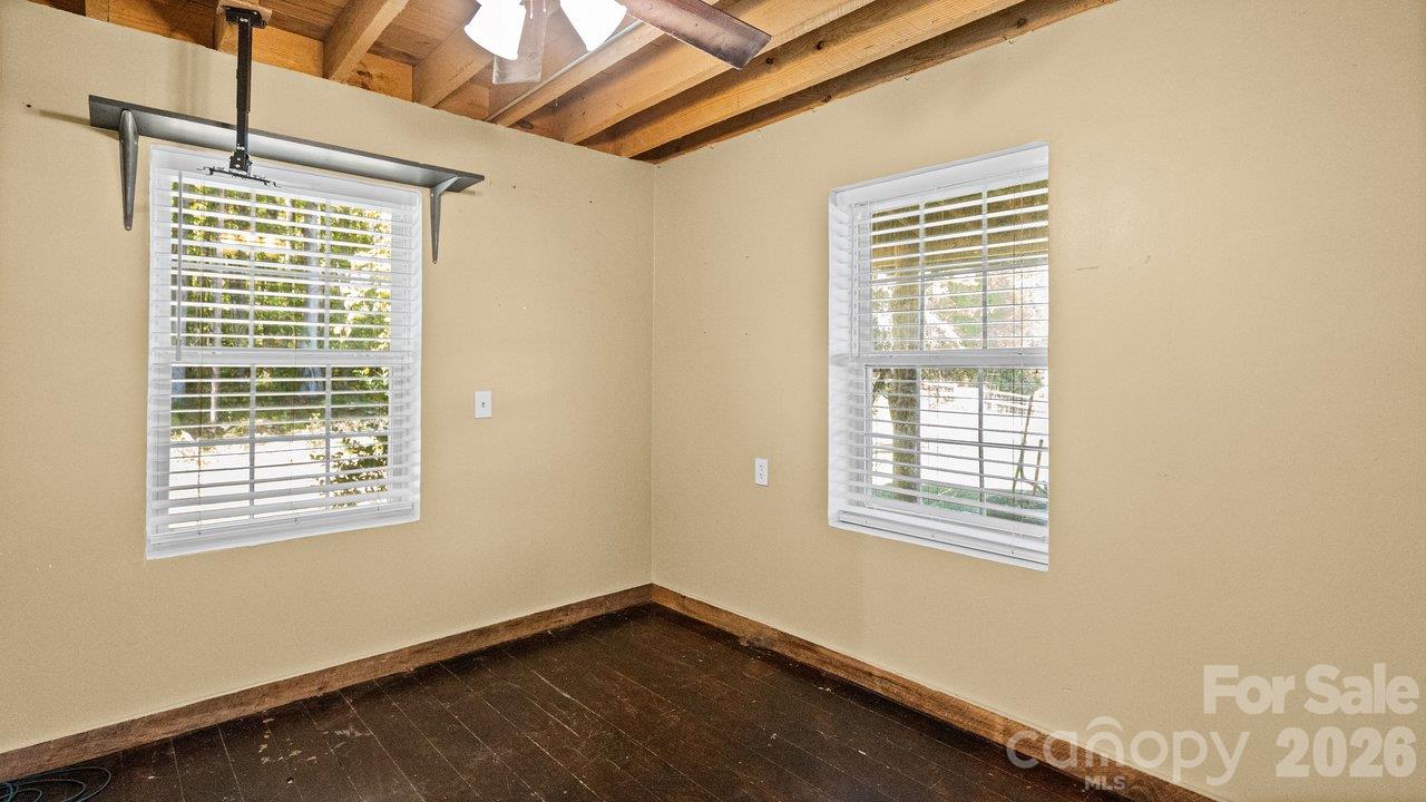 2955 Sherrills Ford Road Property Photo 24