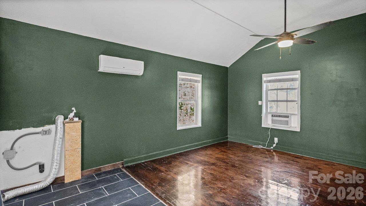 2955 Sherrills Ford Road Property Photo 30