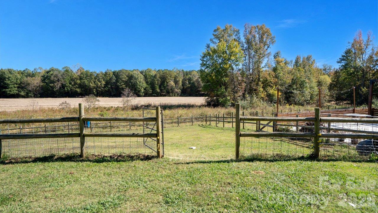2955 Sherrills Ford Road Property Photo 36