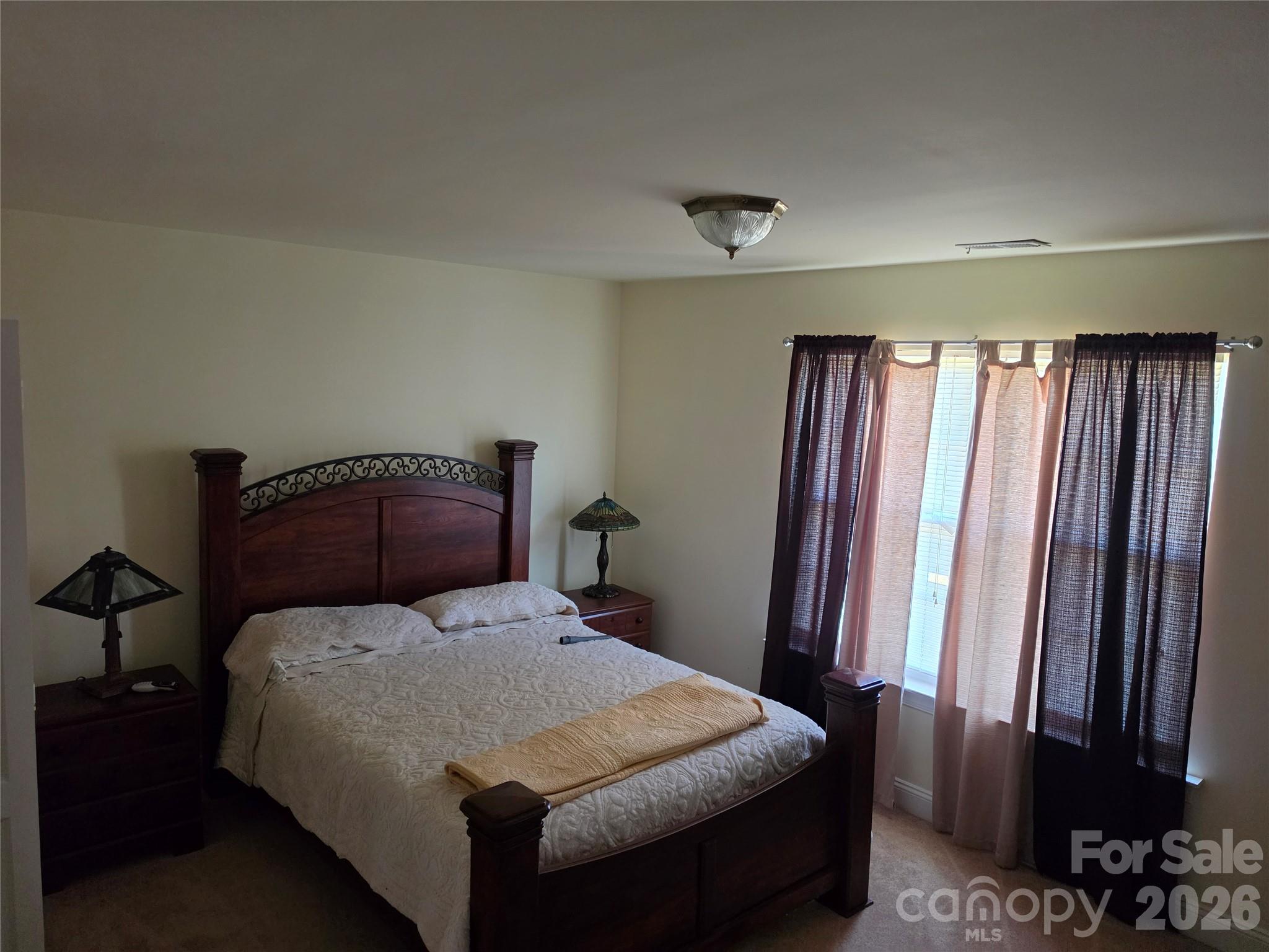 218 Center Street Property Photo 9