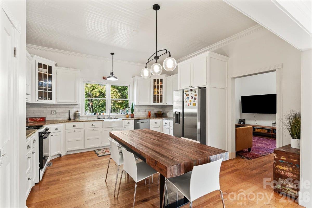 114 Holbrook Street Property Photo 8