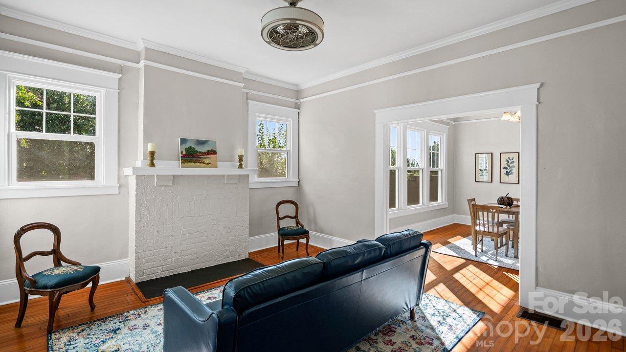 605 Oakland Avenue Property Photo 3