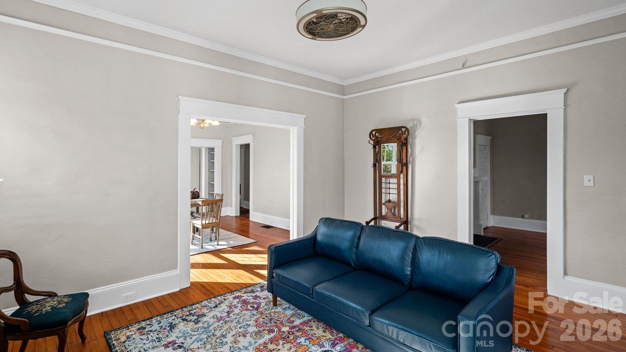 605 Oakland Avenue Property Photo 5