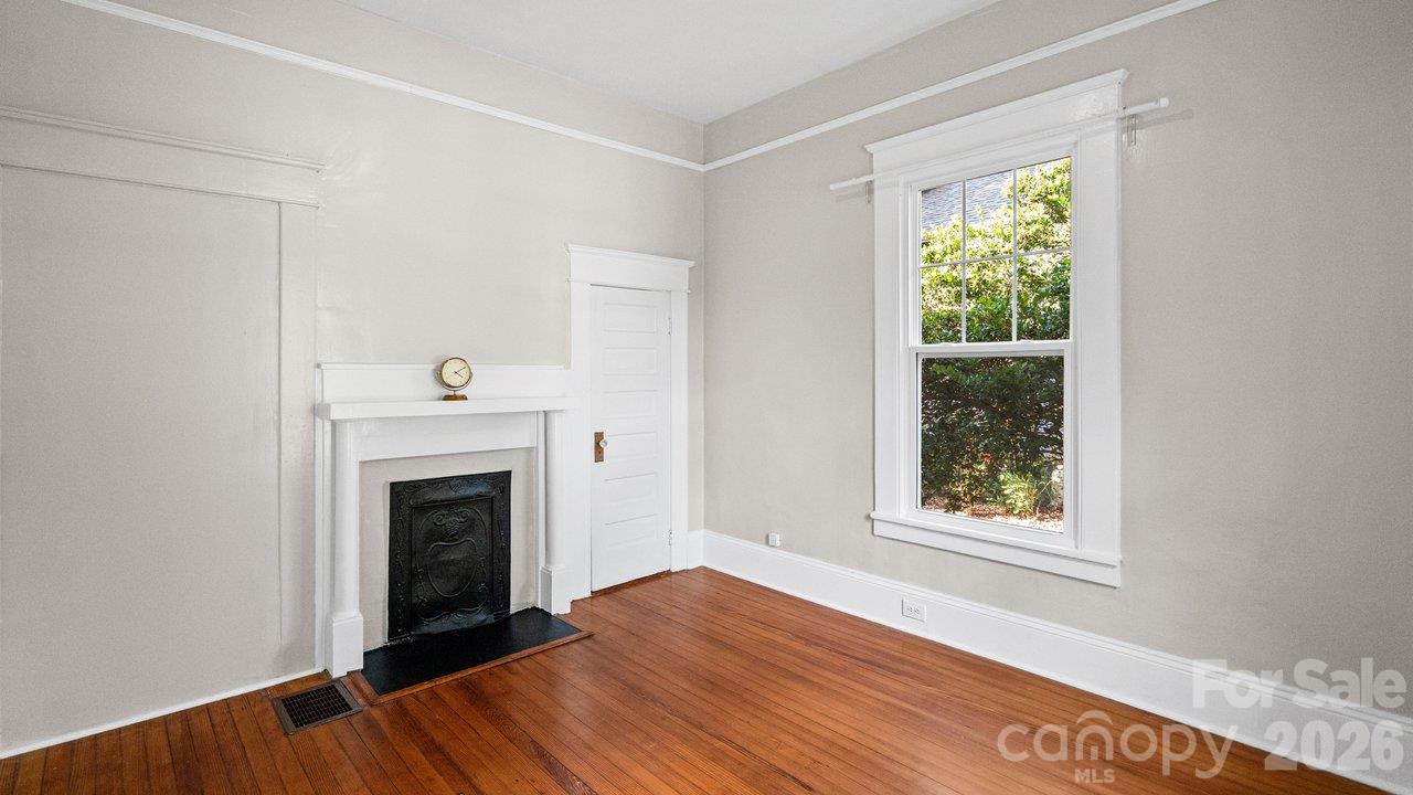 605 Oakland Avenue Property Photo 7
