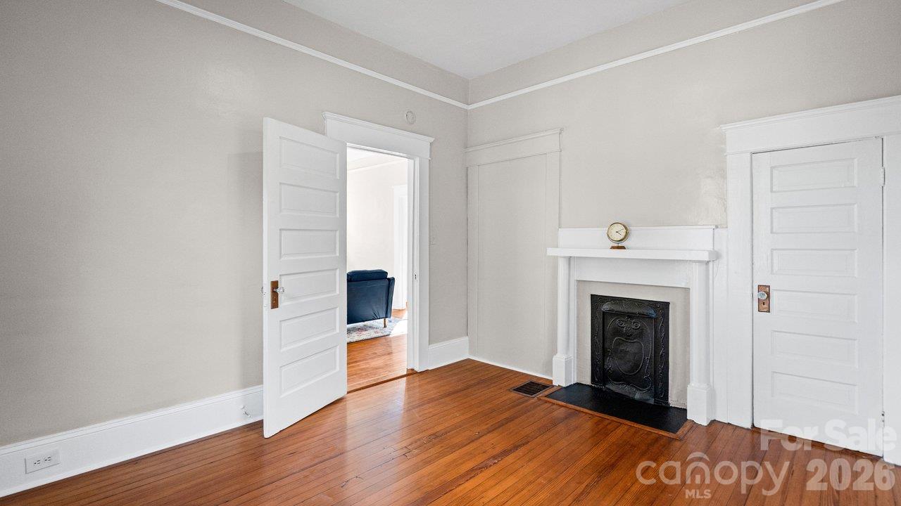 605 Oakland Avenue Property Photo 8
