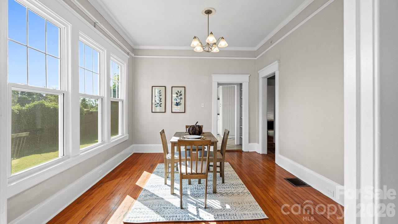 605 Oakland Avenue Property Photo 9