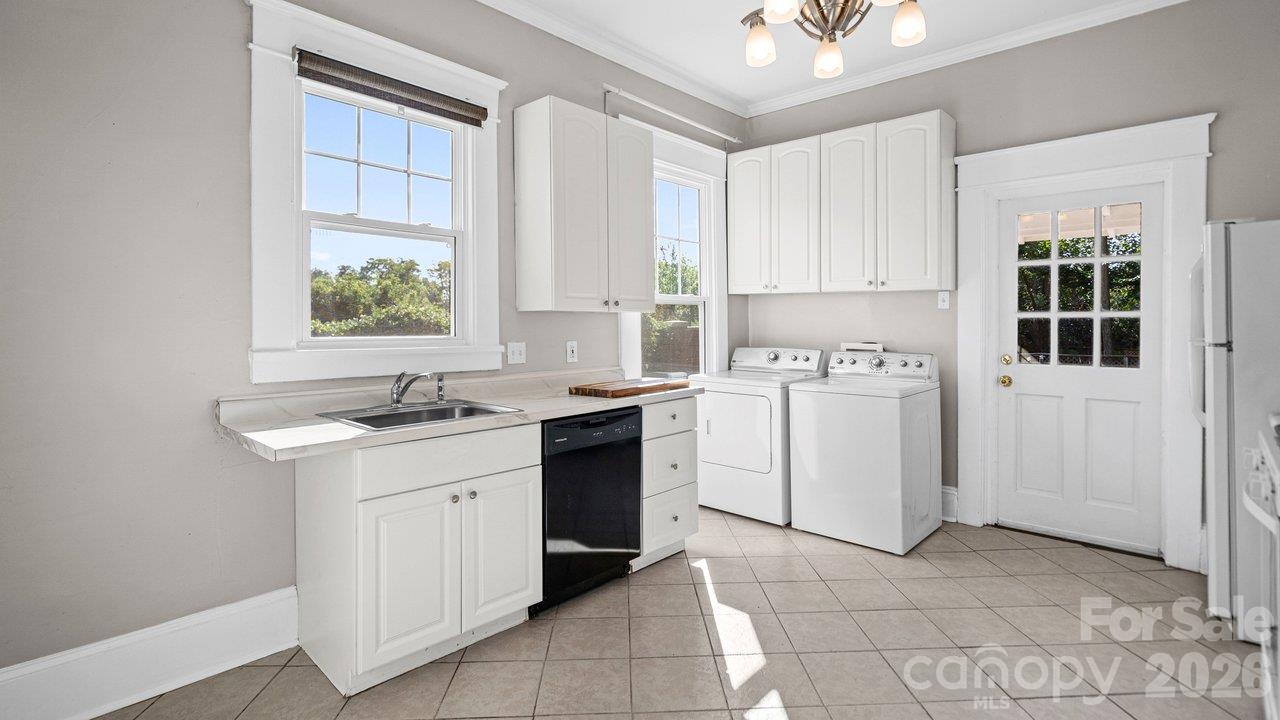 605 Oakland Avenue Property Photo 12