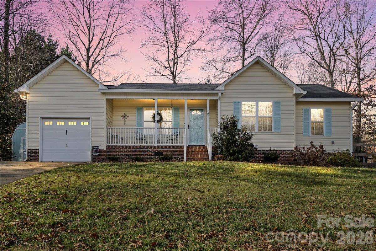 169 Meadow Glen Drive Property Photo 1