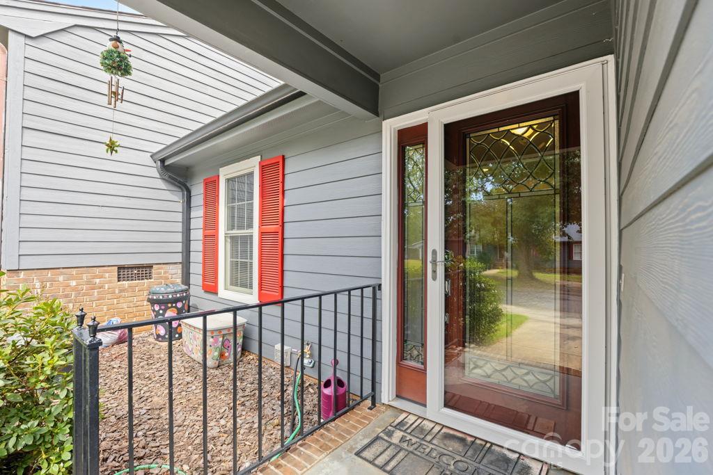 420 English Ivy Court Property Photo 2