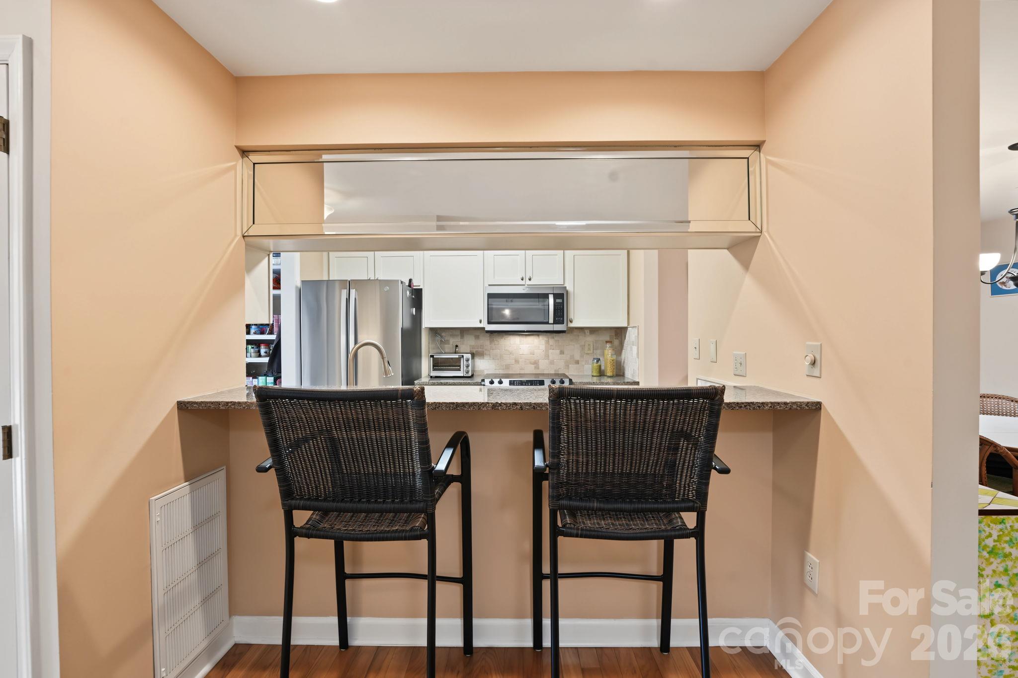 420 English Ivy Court Property Photo 5