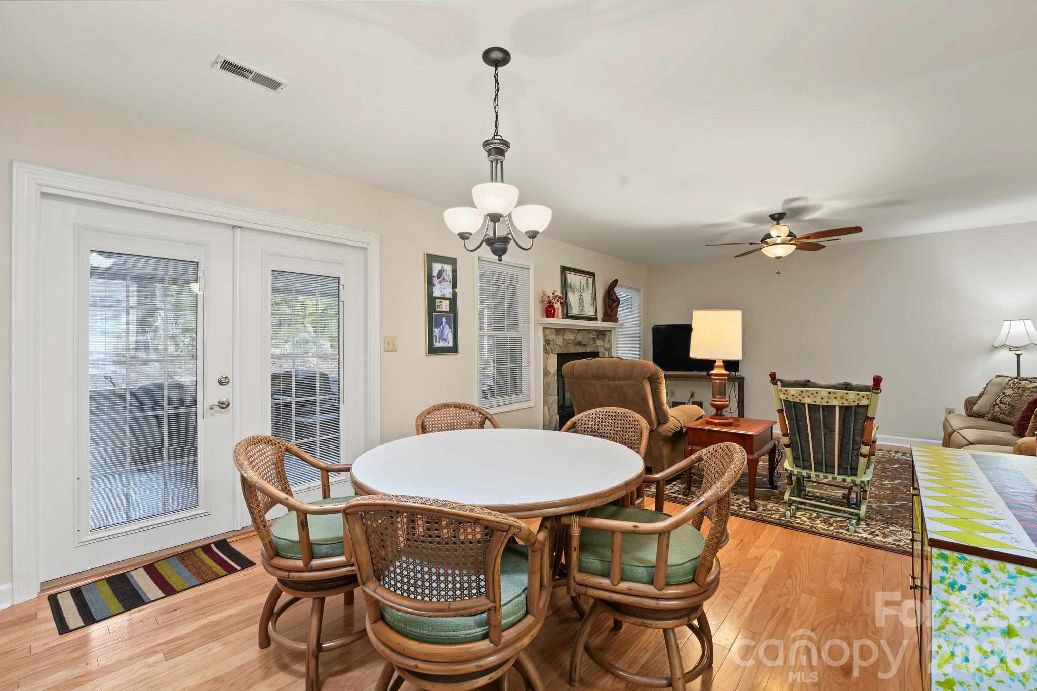 420 English Ivy Court Property Photo 10