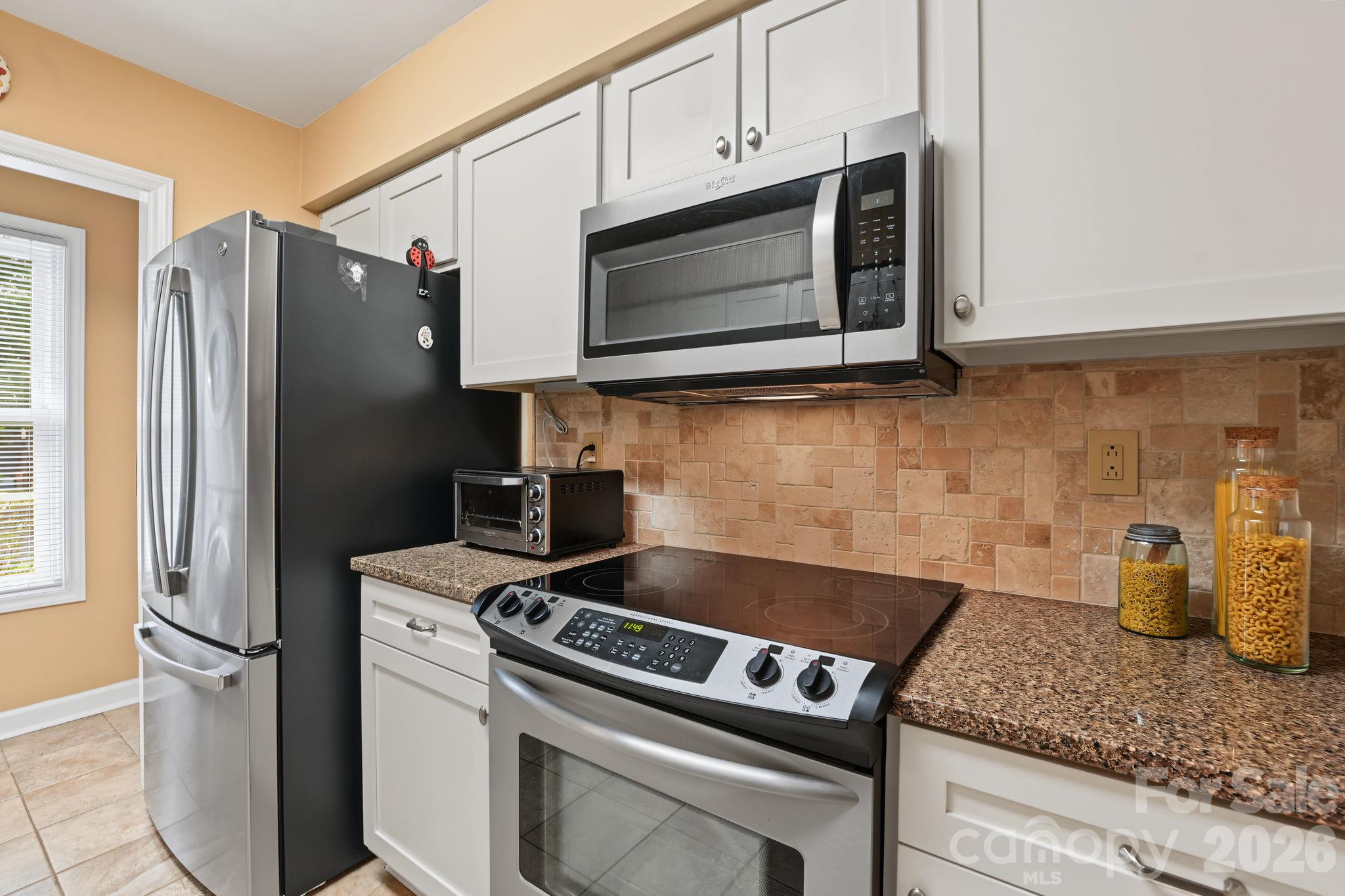 420 English Ivy Court Property Photo 12