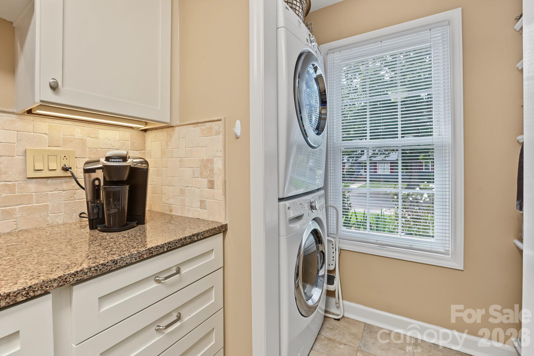 420 English Ivy Court Property Photo 13