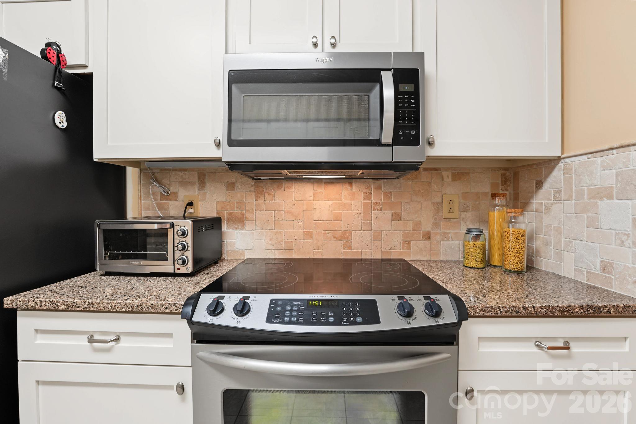 420 English Ivy Court Property Photo 15