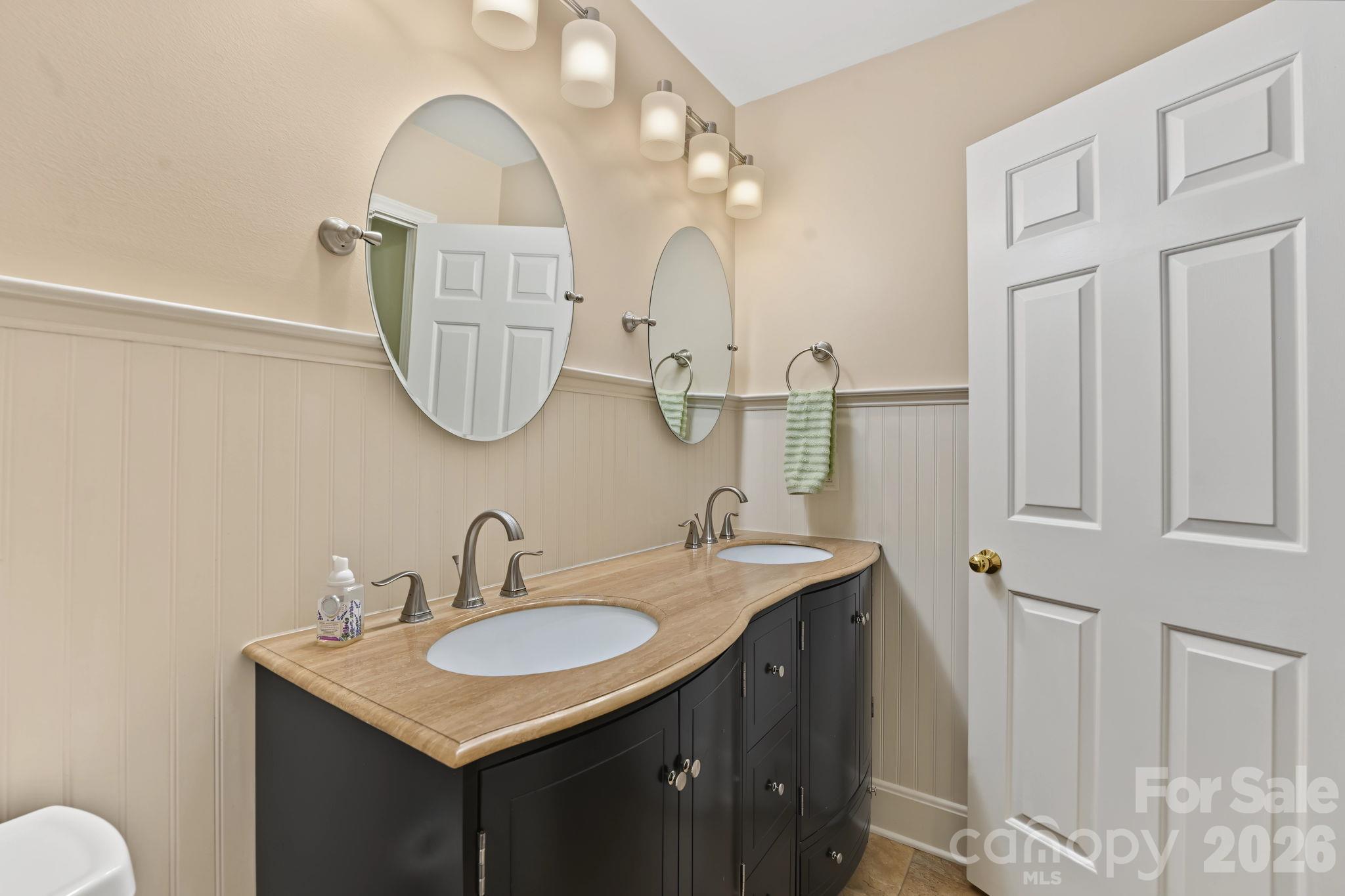 420 English Ivy Court Property Photo 23