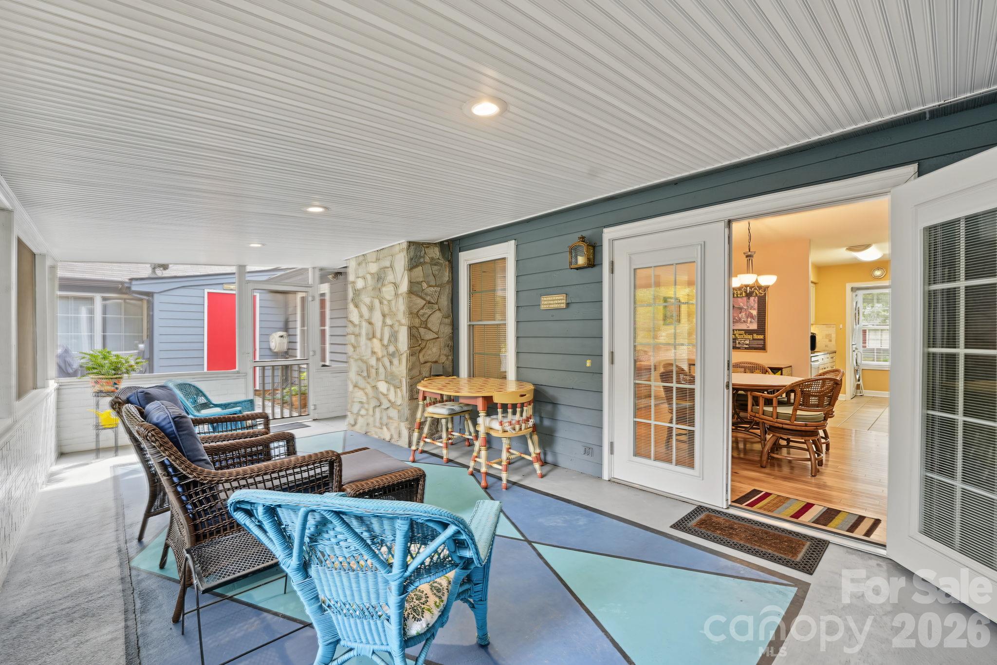 420 English Ivy Court Property Photo 31