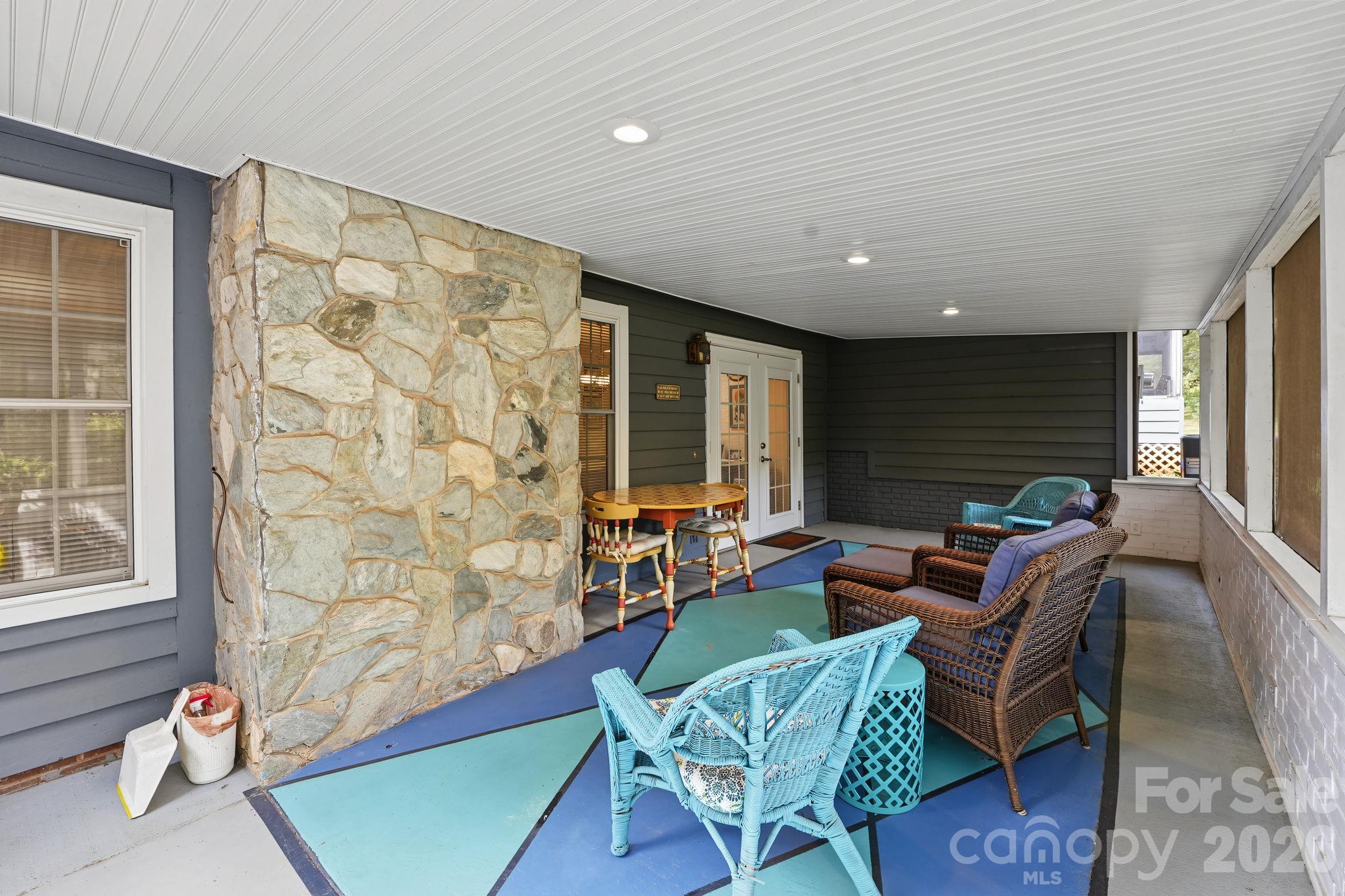 420 English Ivy Court Property Photo 32
