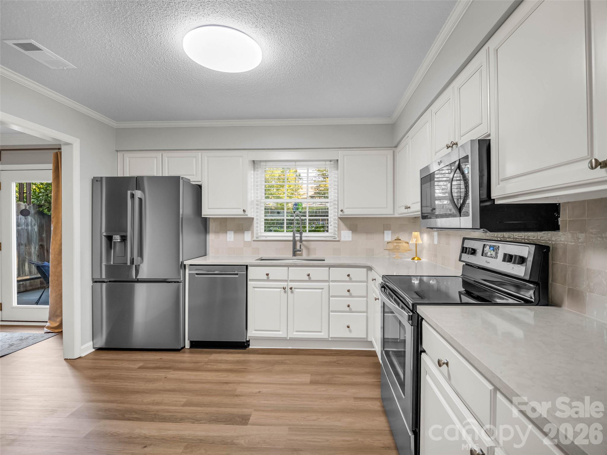 1834 Robinwood Road B Property Photo 15