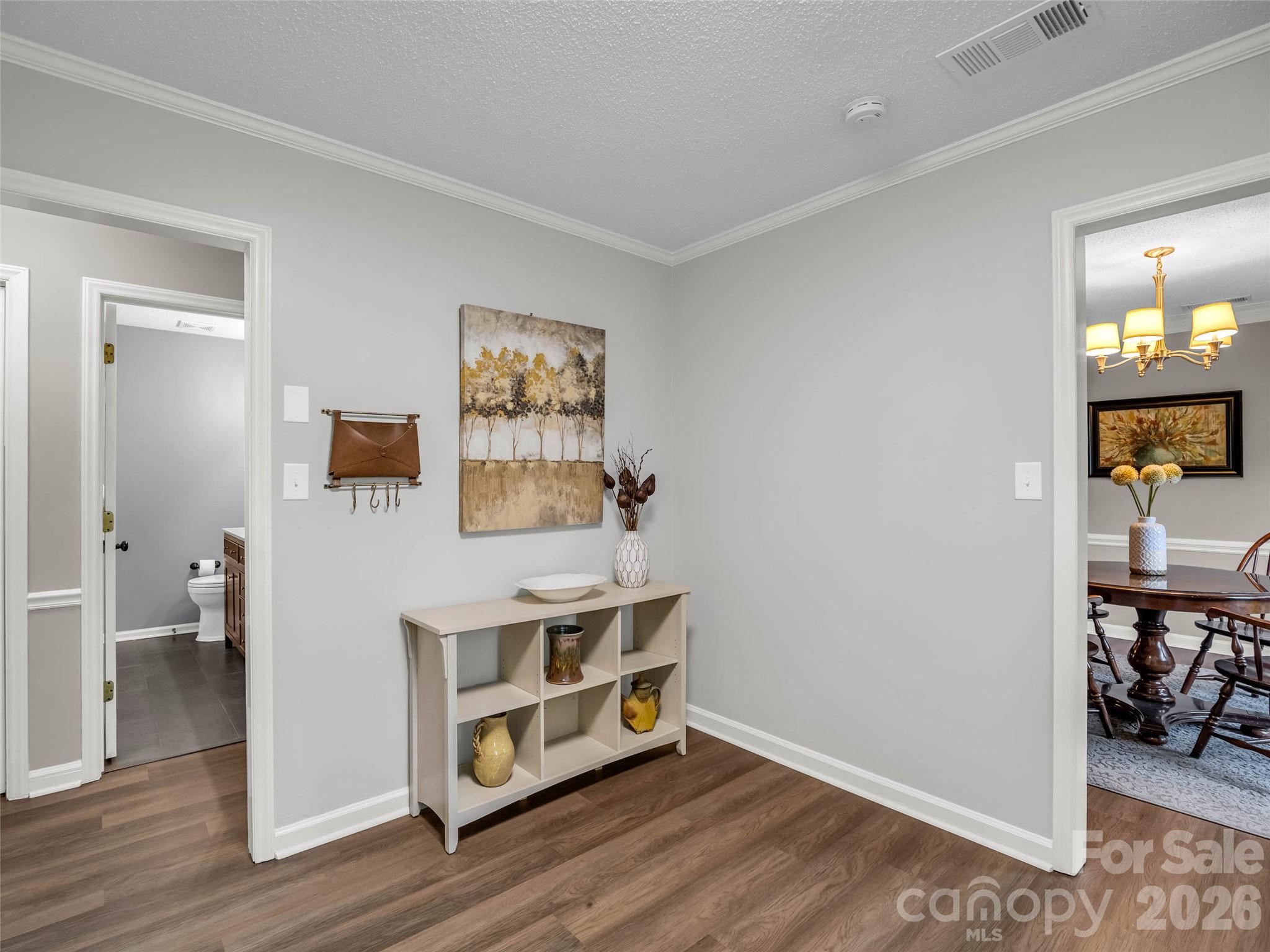 1834 Robinwood Road B Property Photo 16