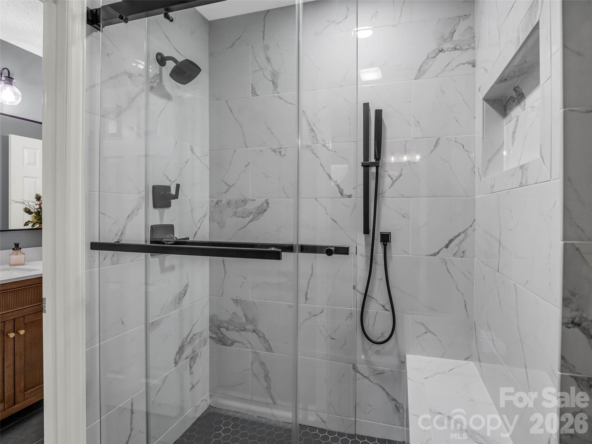 1834 Robinwood Road B Property Photo 21
