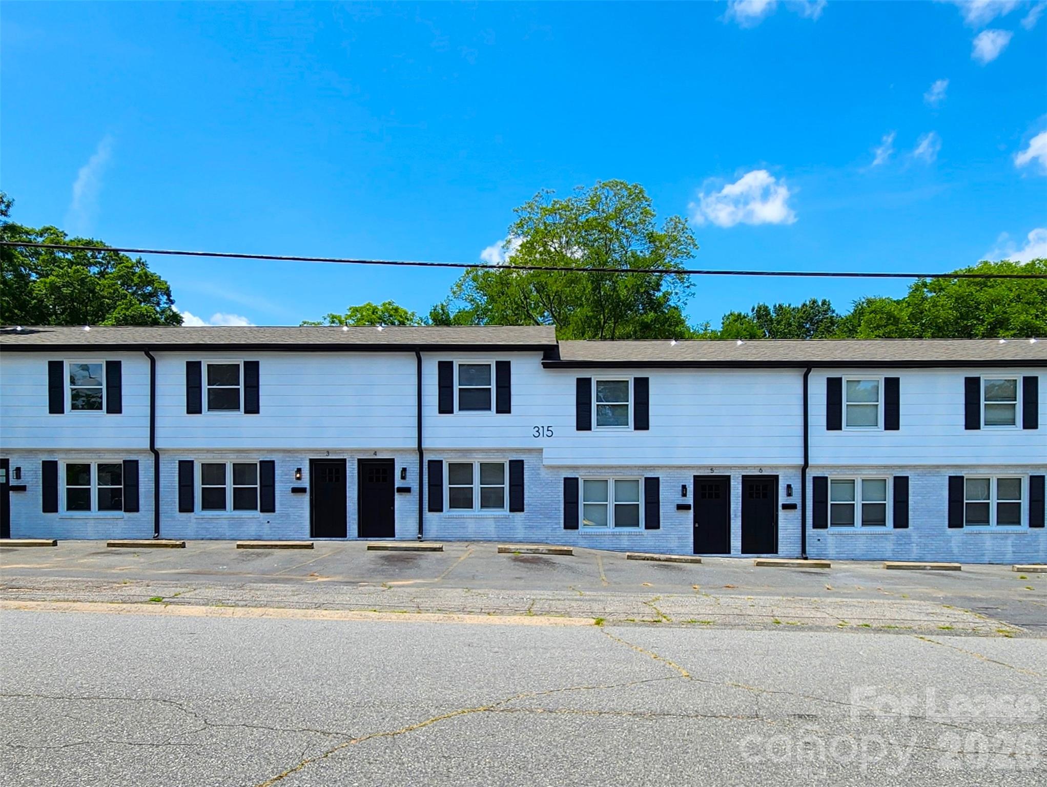 315 Hamilton Drive 5 Property Photo 2