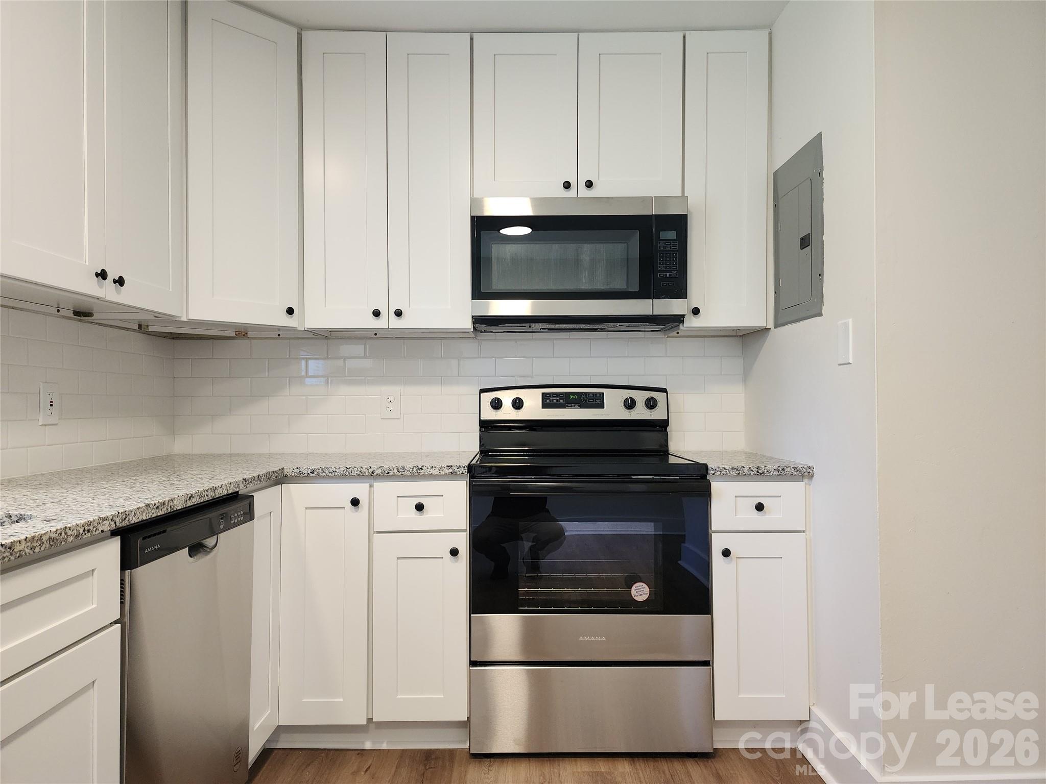 315 Hamilton Drive 5 Property Photo 8