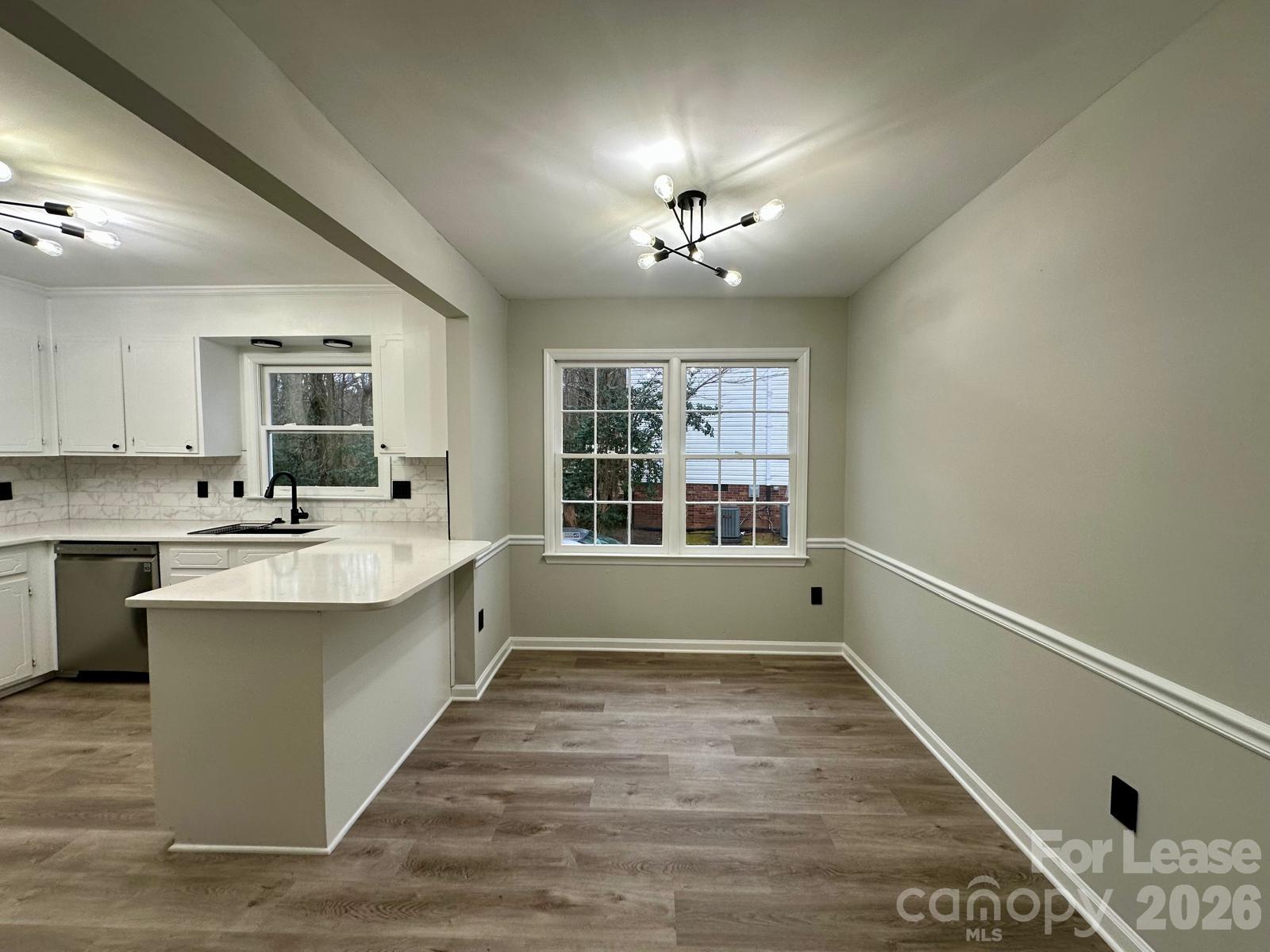 1401 Longbrook Drive Property Photo 3