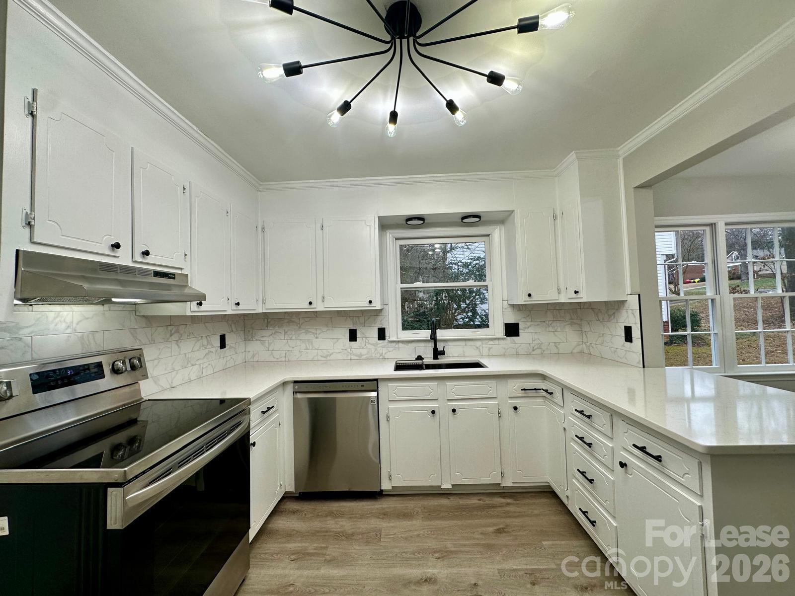1401 Longbrook Drive Property Photo 6