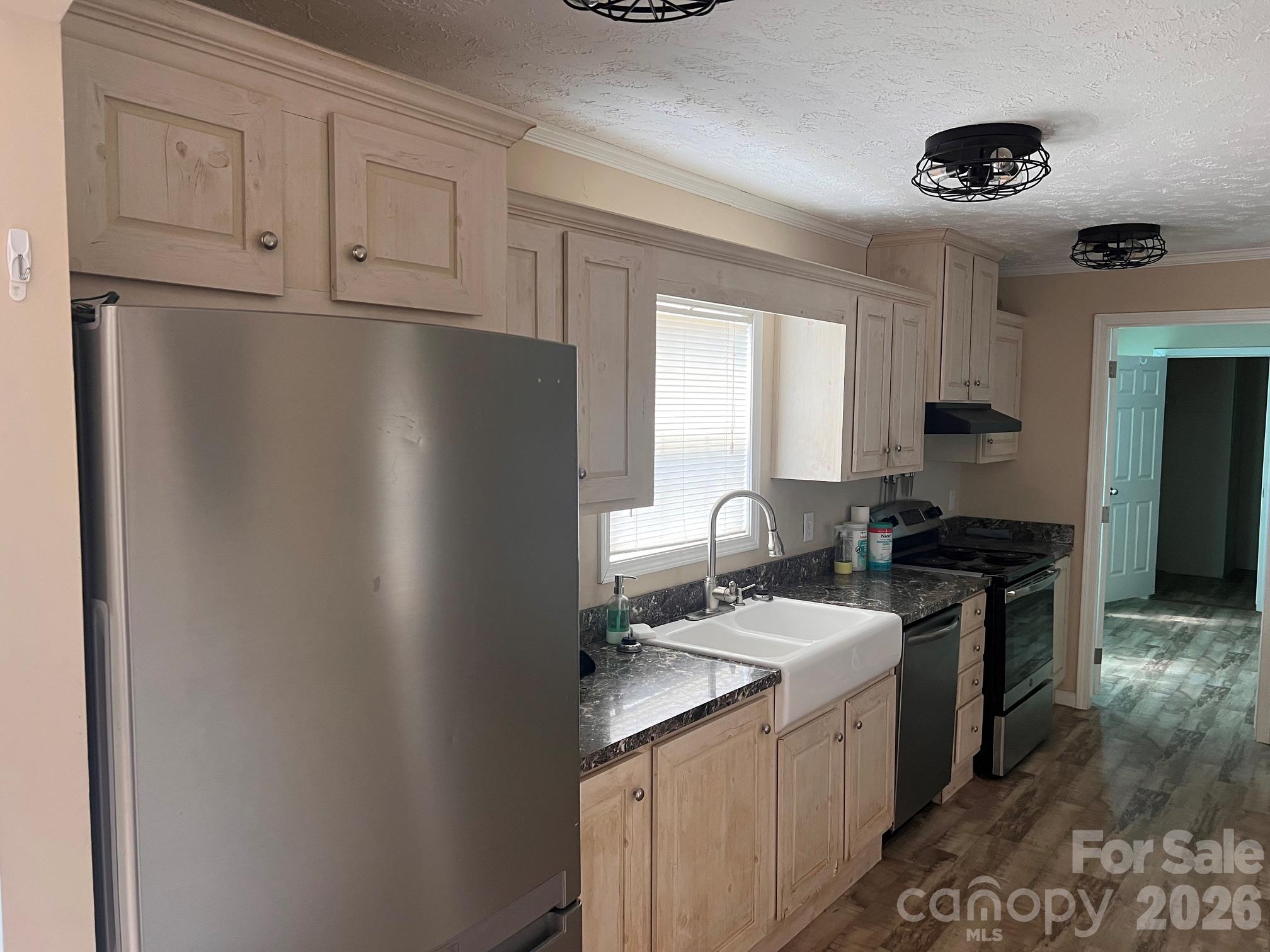 230 Squirrel Run Property Photo 3