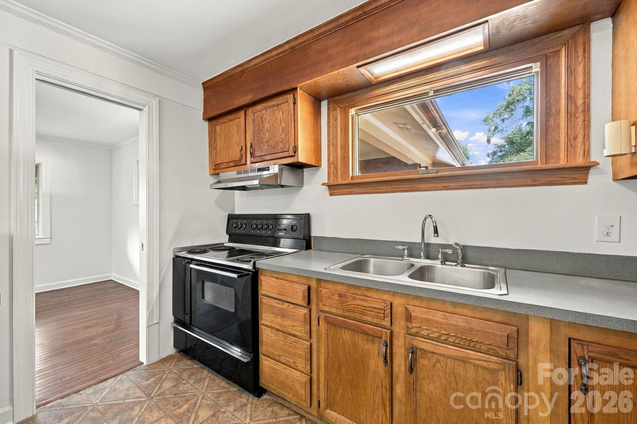 123 Hillside Avenue Property Photo 10