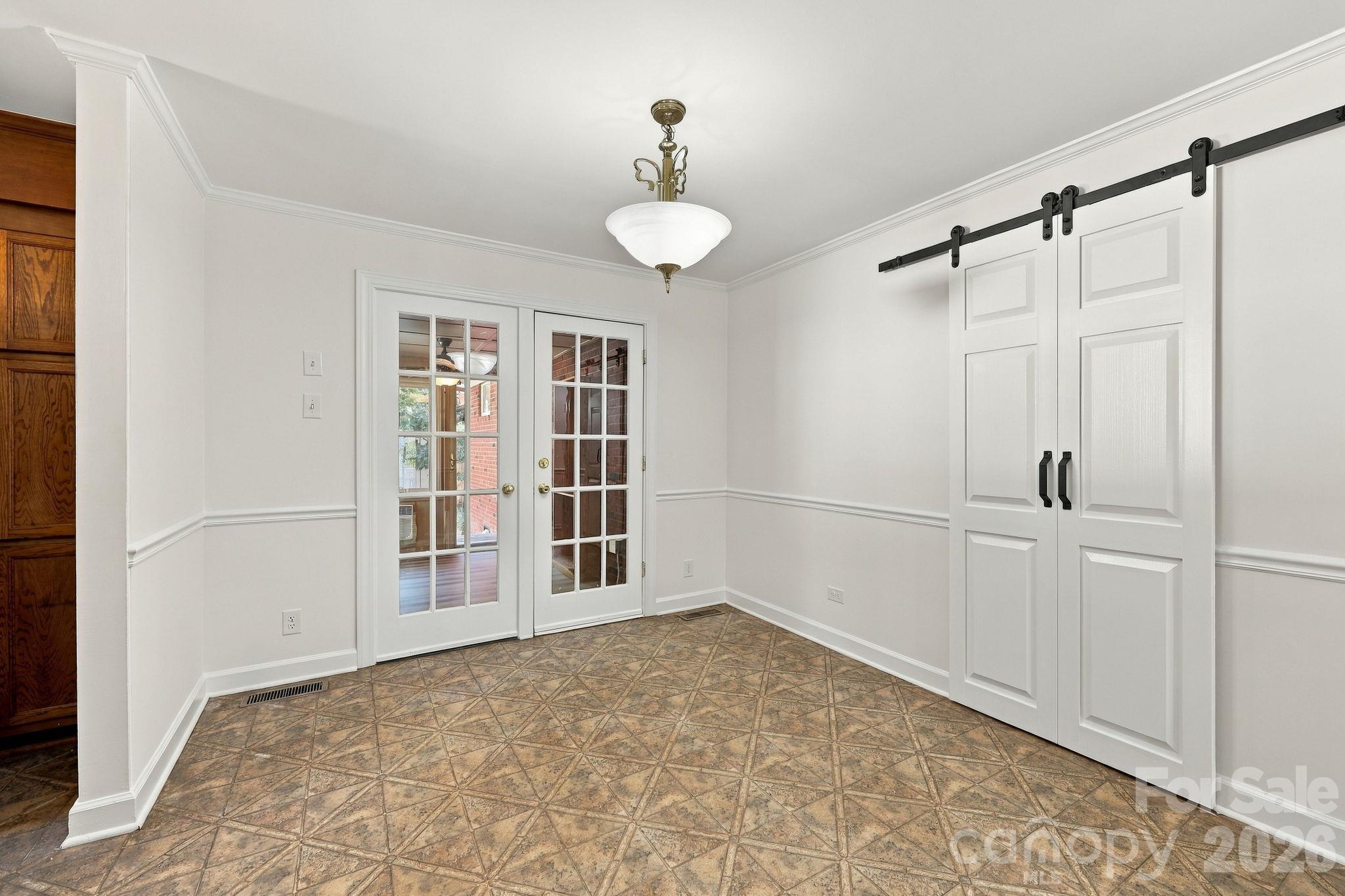 123 Hillside Avenue Property Photo 15