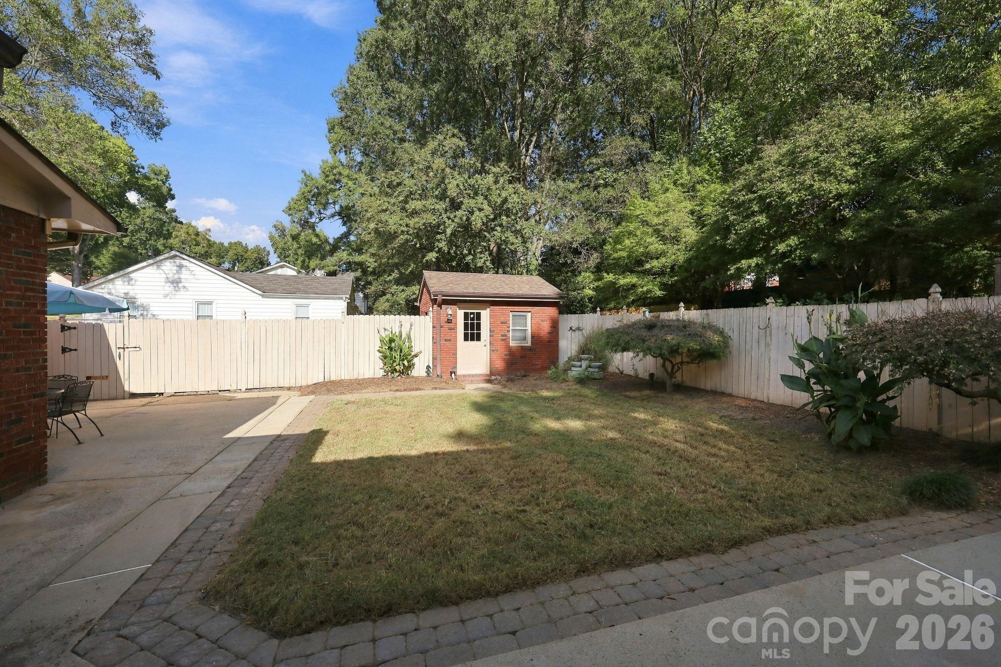 123 Hillside Avenue Property Photo 18