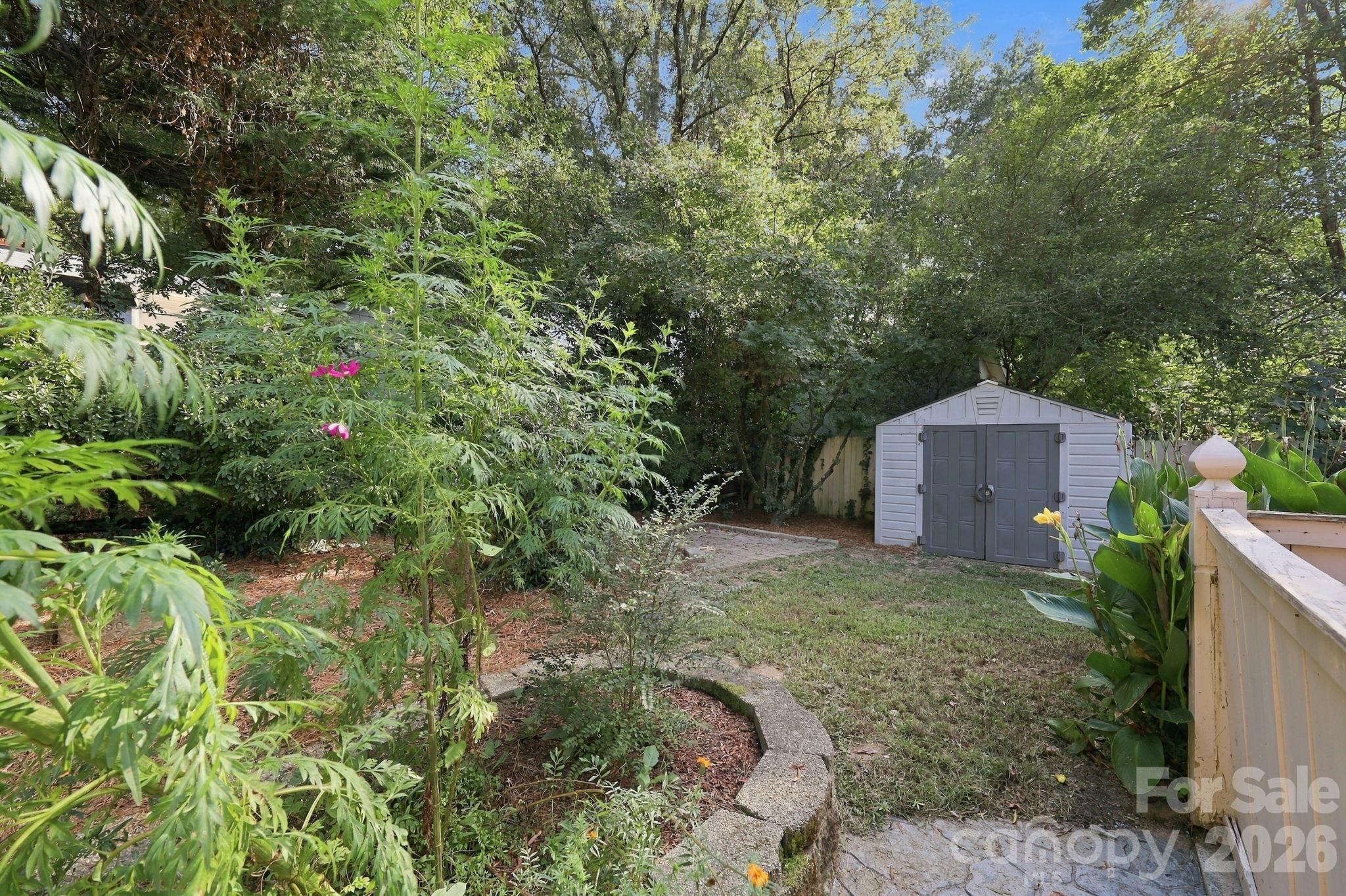 123 Hillside Avenue Property Photo 24
