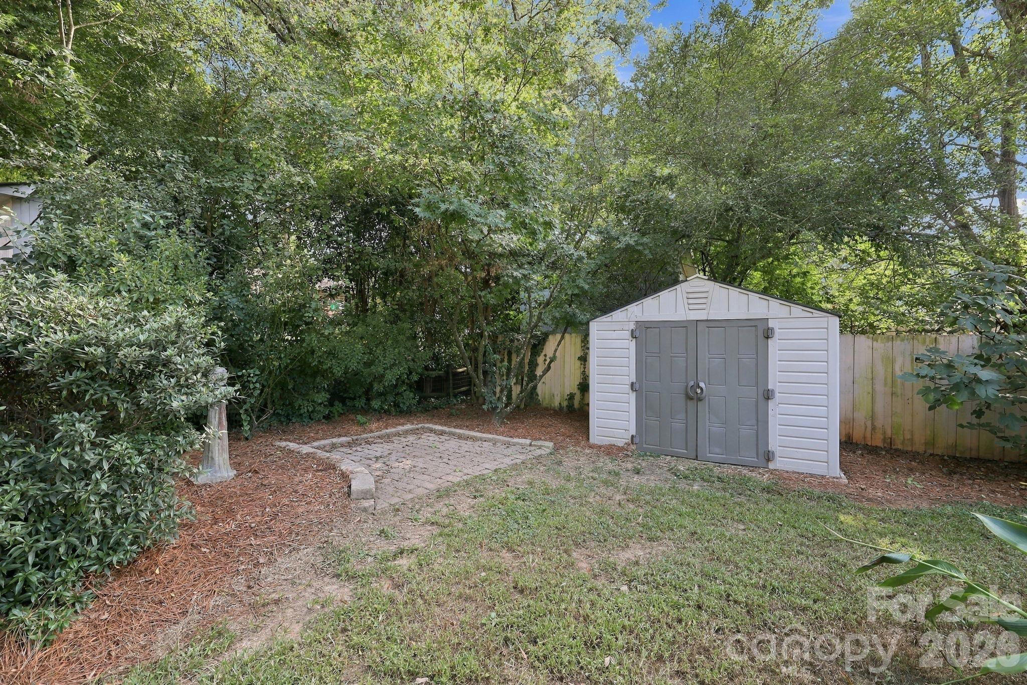 123 Hillside Avenue Property Photo 25