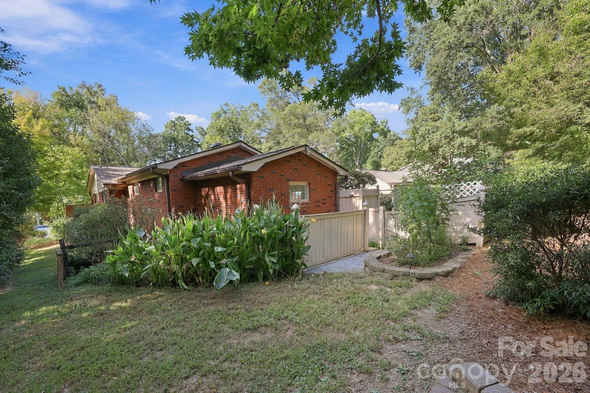 123 Hillside Avenue Property Photo 26